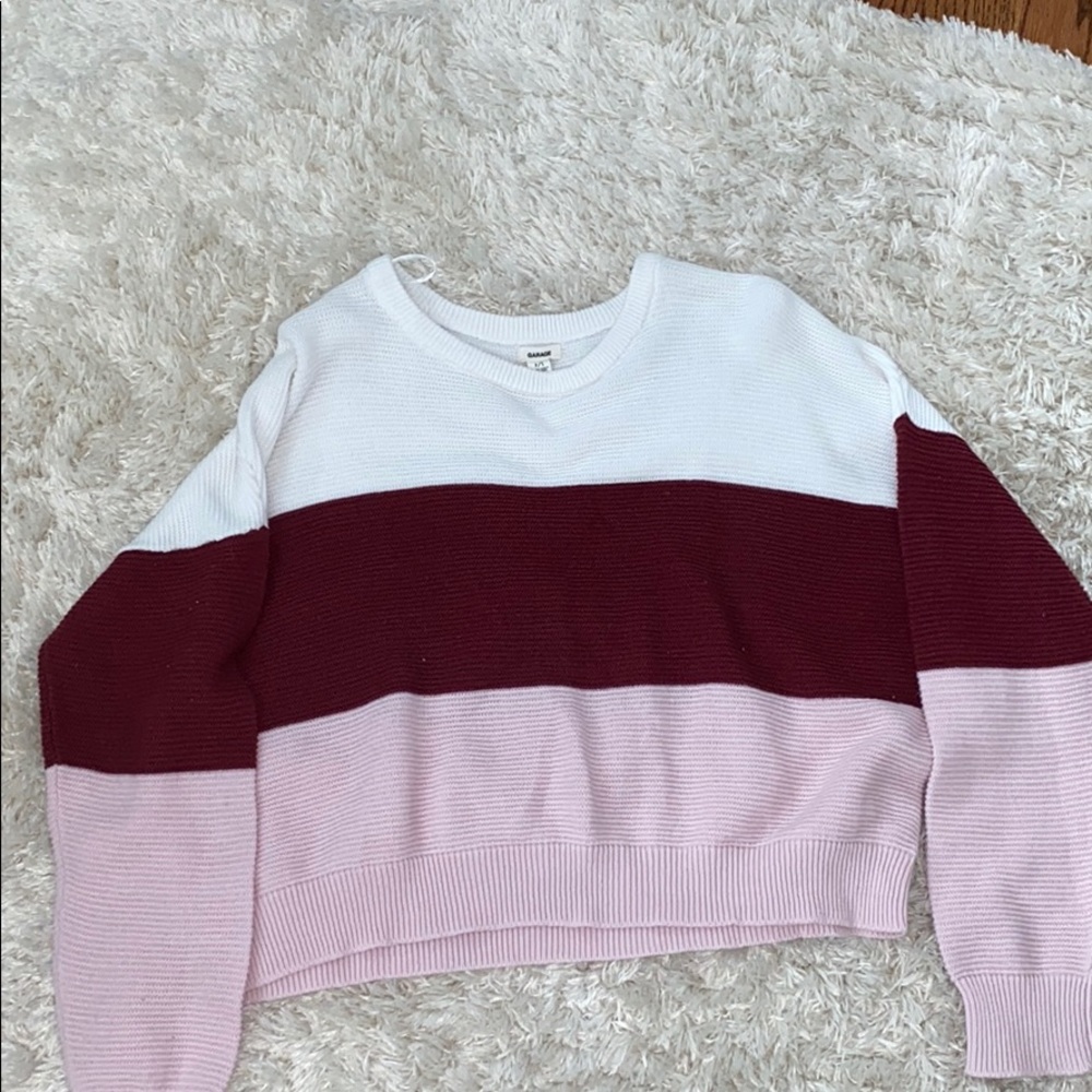 garage sweater!! worn 1 time ✨